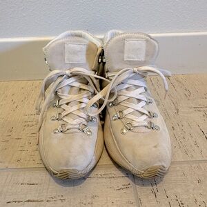 Sorel Winter Bootie Size 8.5-Used Good Condition